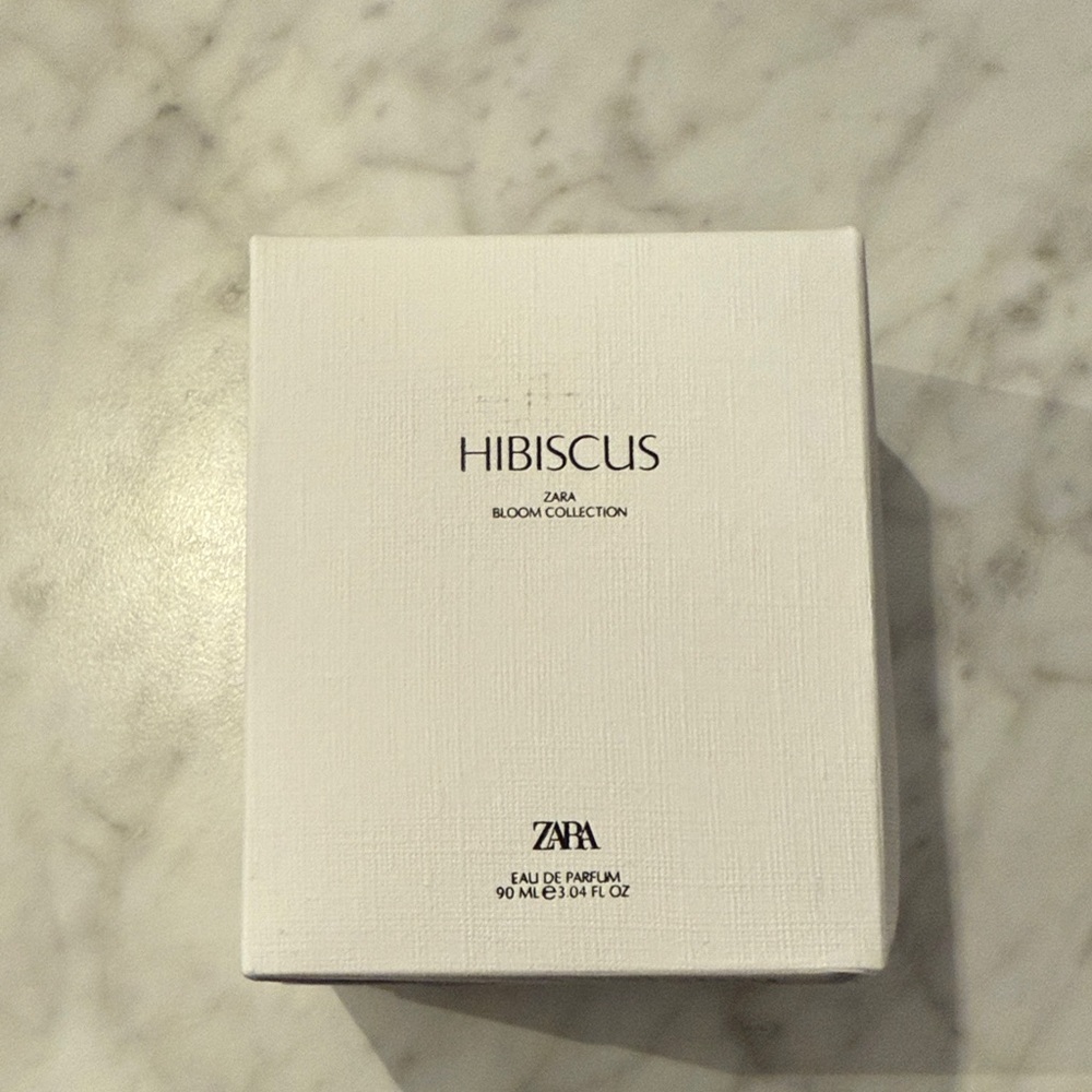 Zara Hibiscus Bloom Collection White Box